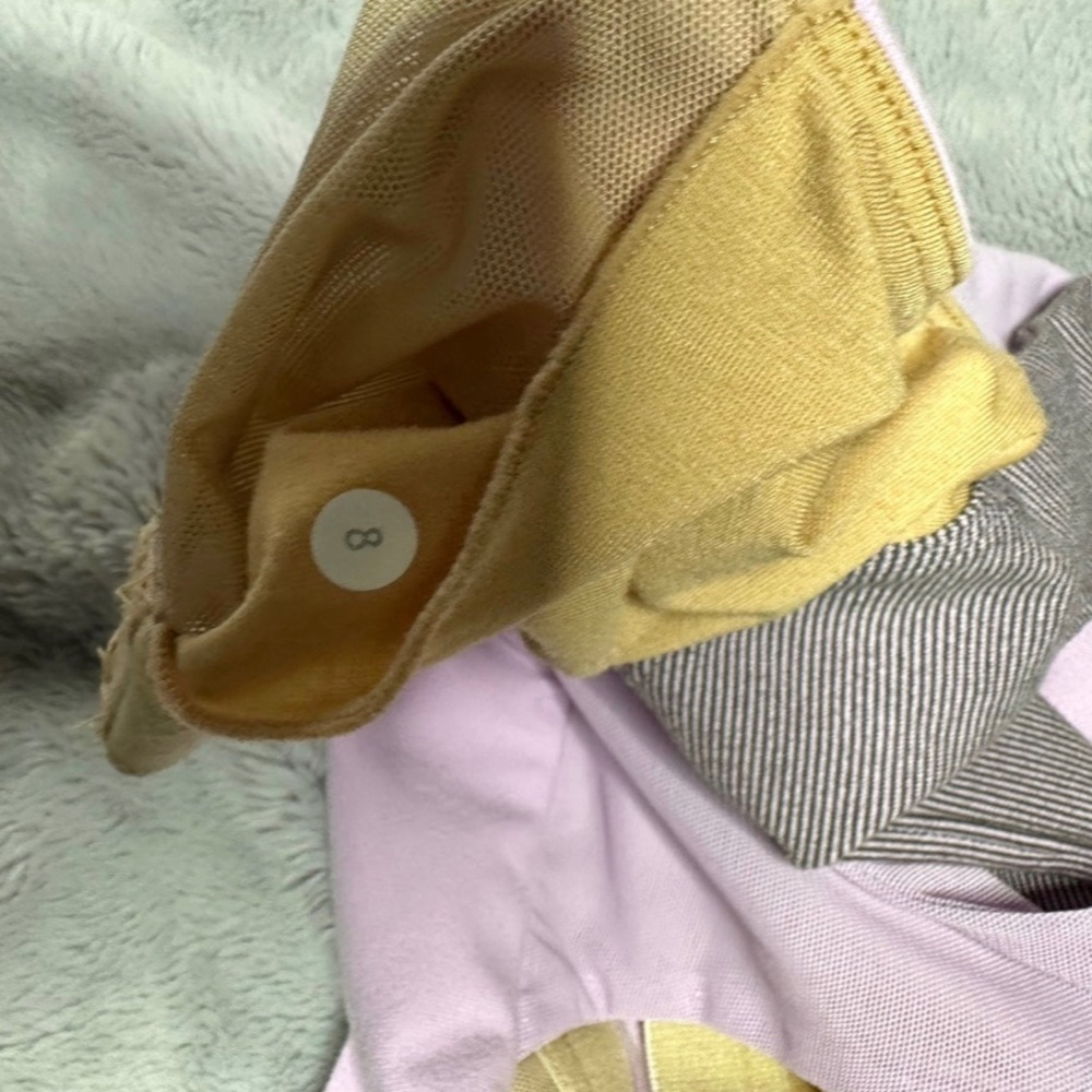Lululemon light purple or lilac tank top size 8 - Picture 4 of 4